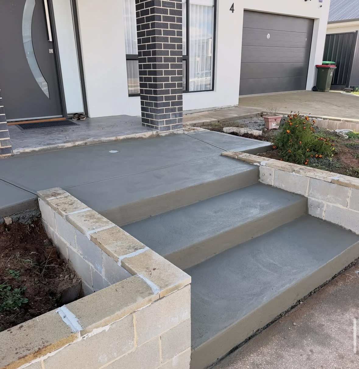 Concrete entrance steps at Riverlea
